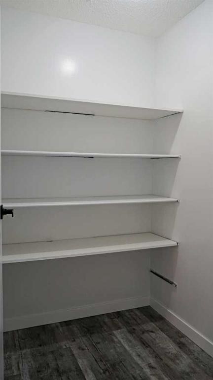 4907 53 Avenue, Kitscoty, AB - Indoor With Storage