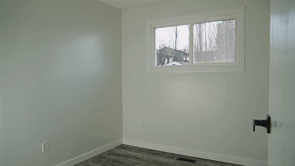 4907 53 Avenue, Kitscoty, AB - Indoor Photo Showing Other Room