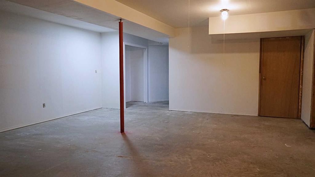 4907 53 Avenue, Kitscoty, AB - Indoor Photo Showing Other Room