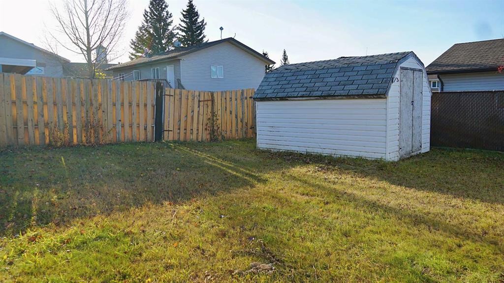 4907 53 Avenue, Kitscoty, AB - Outdoor