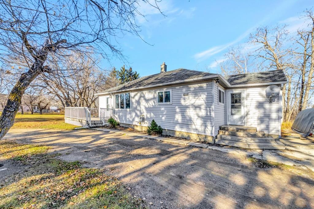 105 1St Ave West, Waseca, SK - Outdoor