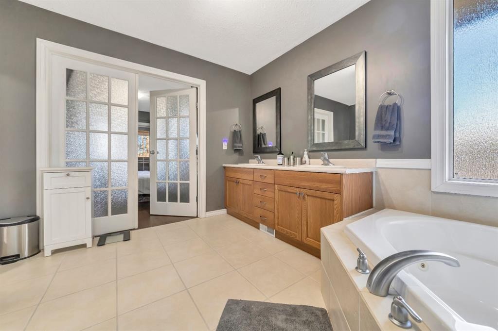 105 1St Ave West, Waseca, SK - Indoor Photo Showing Bathroom