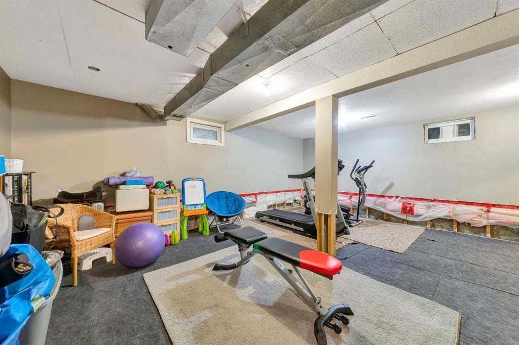 105 1St Ave West, Waseca, SK - Indoor Photo Showing Gym Room