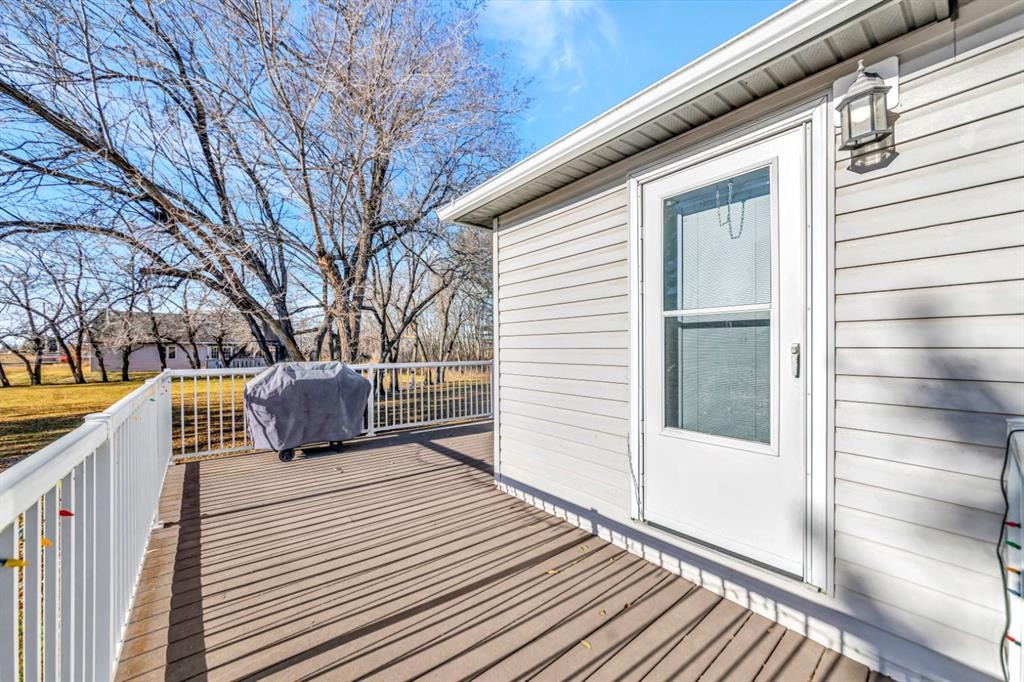 105 1St Ave West, Waseca, SK - Outdoor With Deck Patio Veranda With Exterior