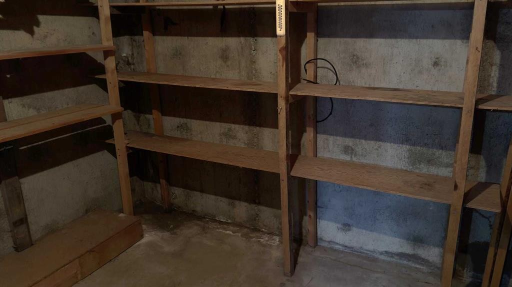 5131 52 Street, Consort, AB - Indoor