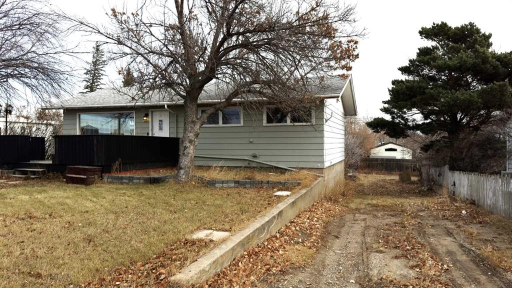 5131 52 Street, Consort, AB - Outdoor