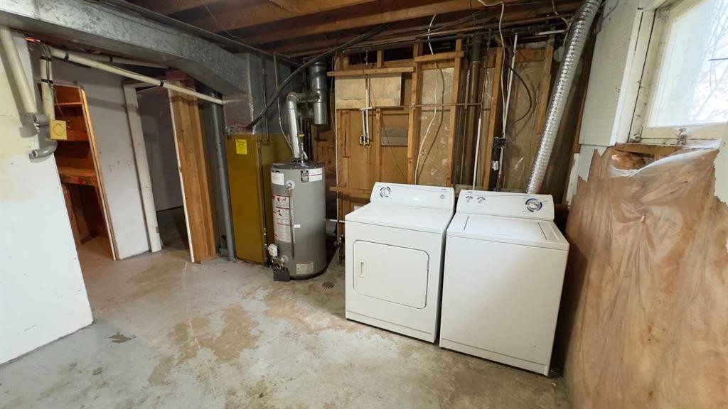 5131 52 Street, Consort, AB - Indoor Photo Showing Laundry Room