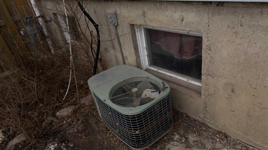5131 52 Street, Consort, AB - Indoor Photo Showing Other Room