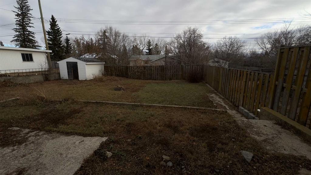 5131 52 Street, Consort, AB - Outdoor