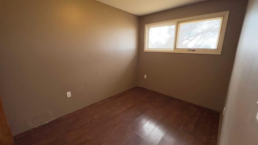 5131 52 Street, Consort, AB - Indoor Photo Showing Other Room