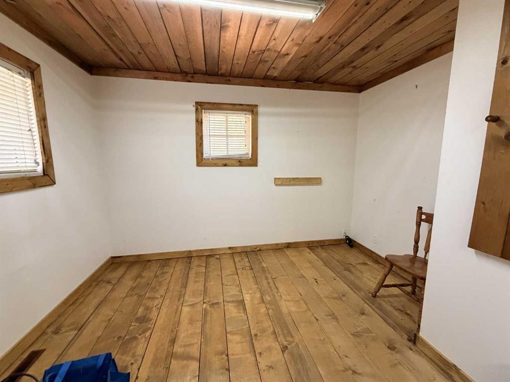 237 Hazel Street, Metiskow, AB - Indoor Photo Showing Other Room