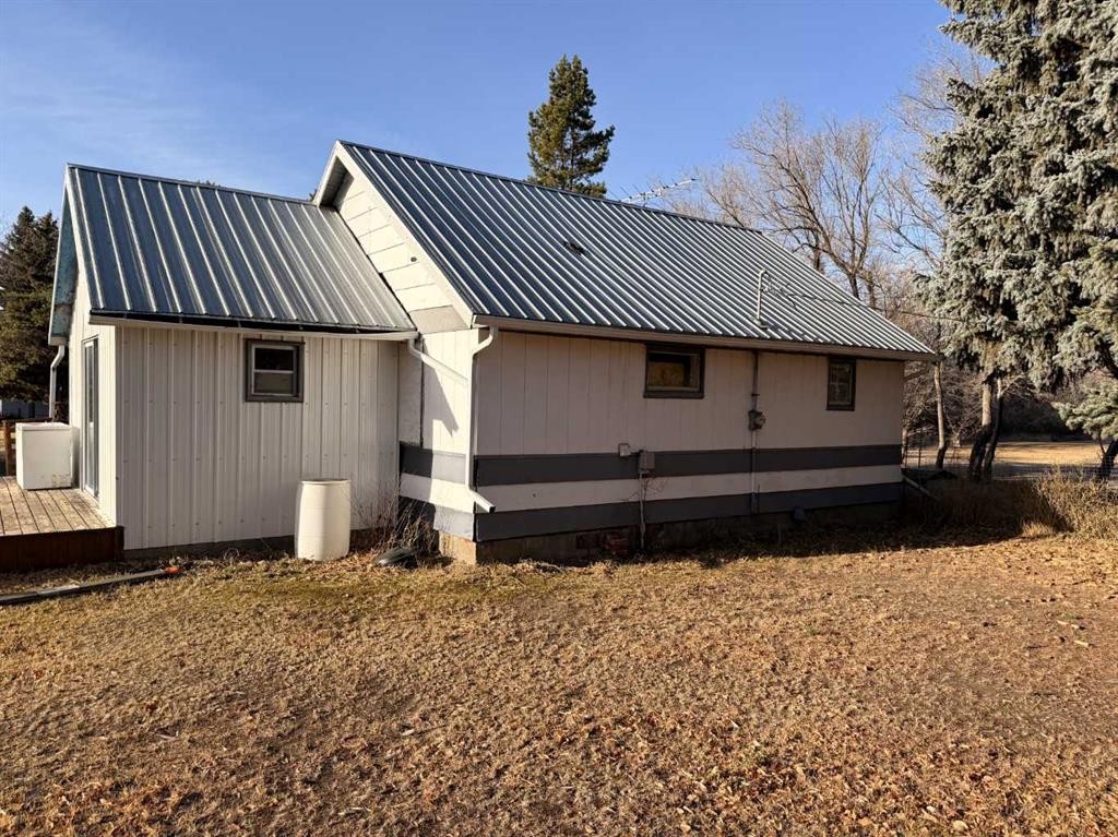 237 Hazel Street, Metiskow, AB - Outdoor