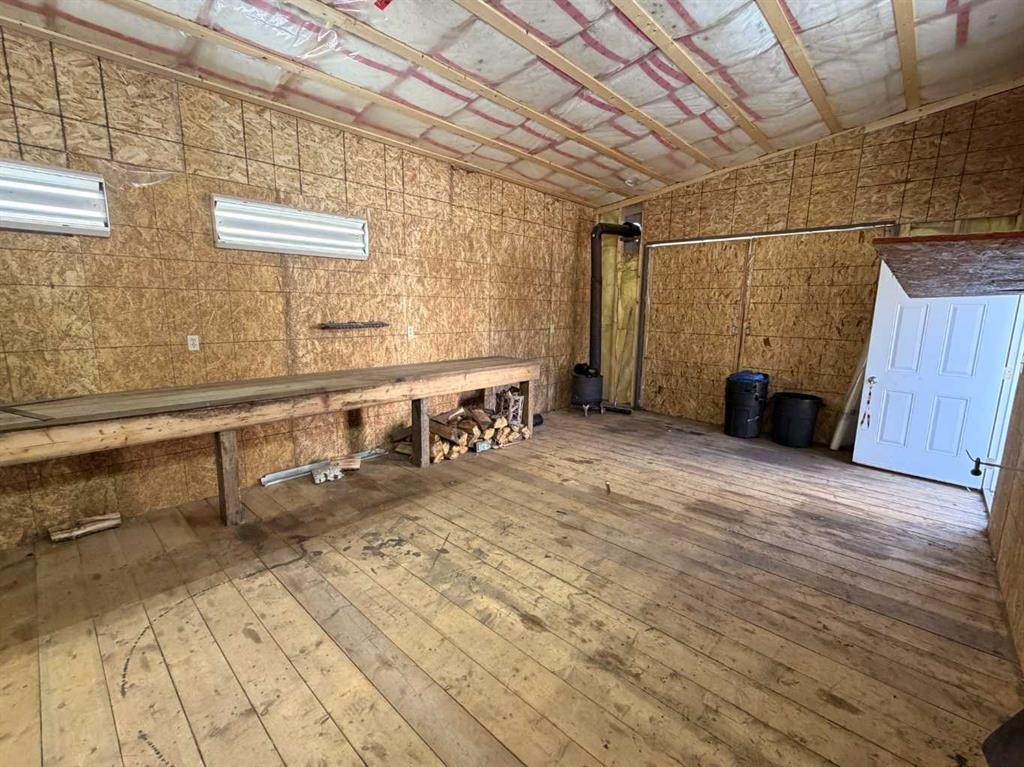 237 Hazel Street, Metiskow, AB - Indoor Photo Showing Other Room