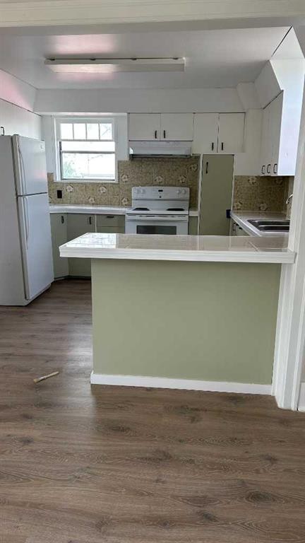 13 2 Avenue East, Marshall, SK - Indoor Photo Showing Kitchen