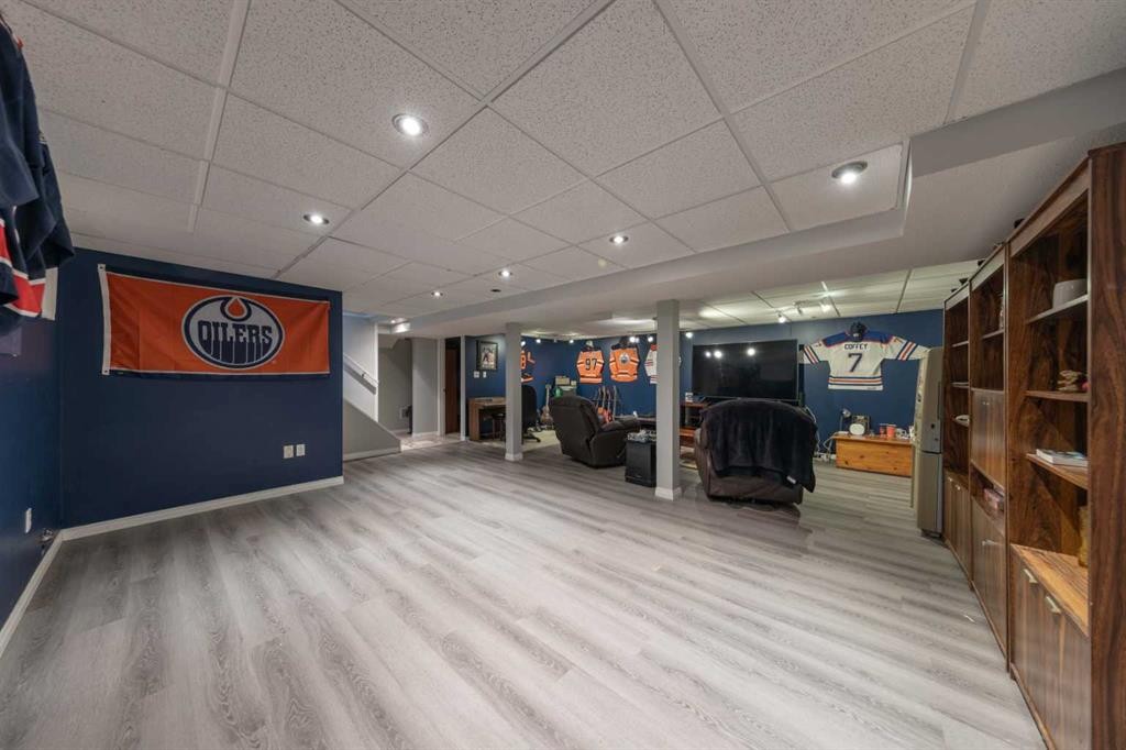 3905 53 Avenue, Lloydminster, AB - Indoor Photo Showing Other Room