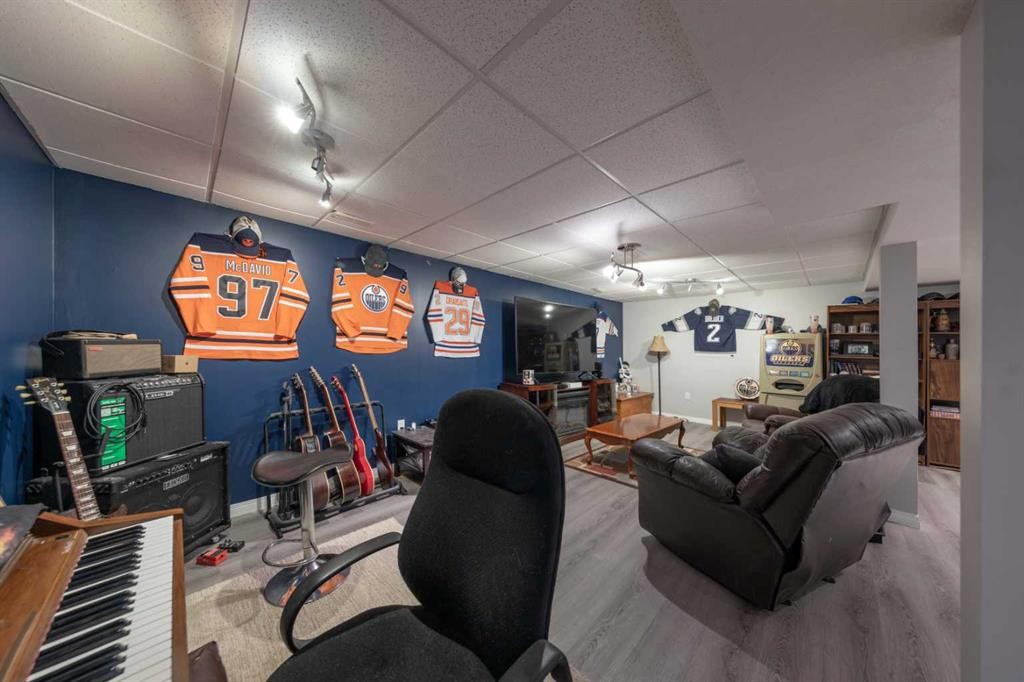 3905 53 Avenue, Lloydminster, AB - Indoor