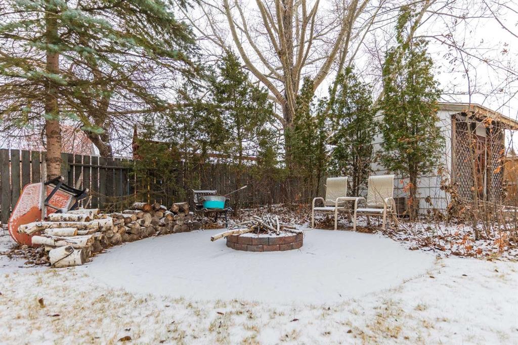 3905 53 Avenue, Lloydminster, AB - Outdoor