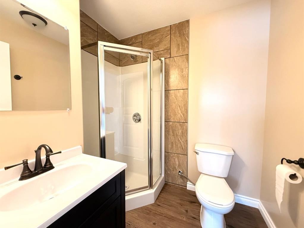 111 1 Street North, Marwayne, AB - Indoor Photo Showing Bathroom