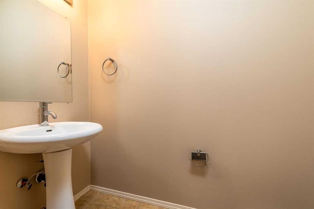 23-4738 13 Street, Lloydminster, SK - Indoor Photo Showing Bathroom
