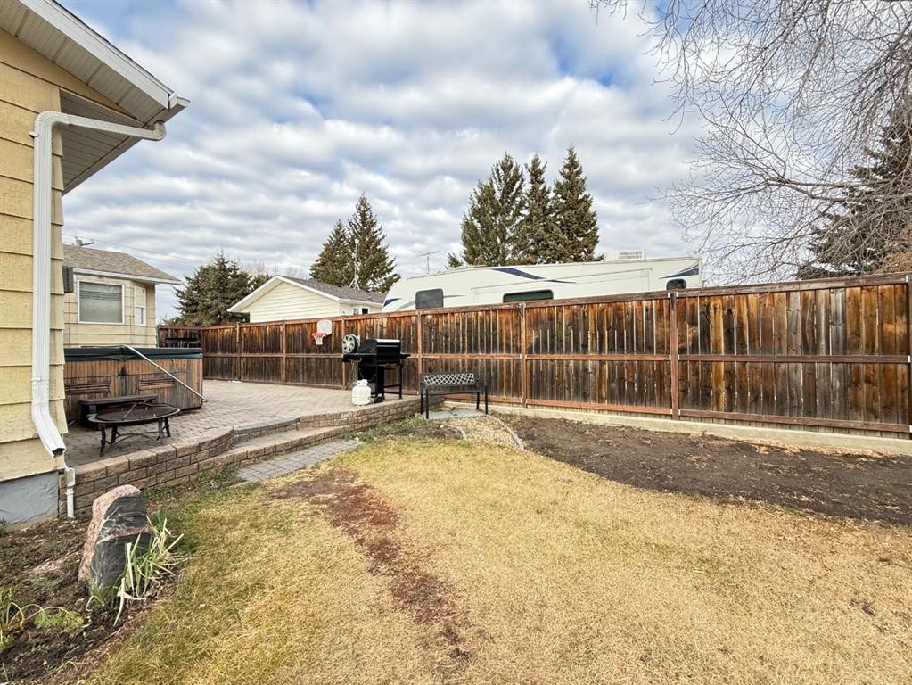 5101 55 Street, Mannville, AB - Outdoor