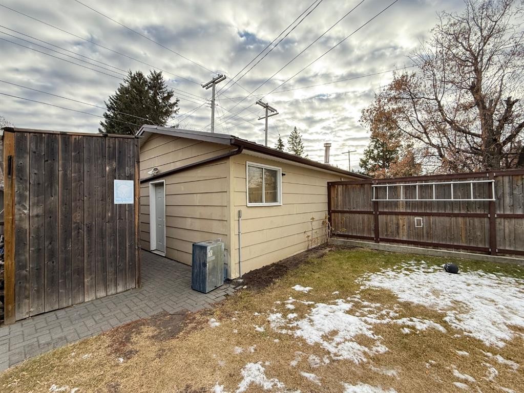 5101 55 Street, Mannville, AB - Outdoor With Exterior