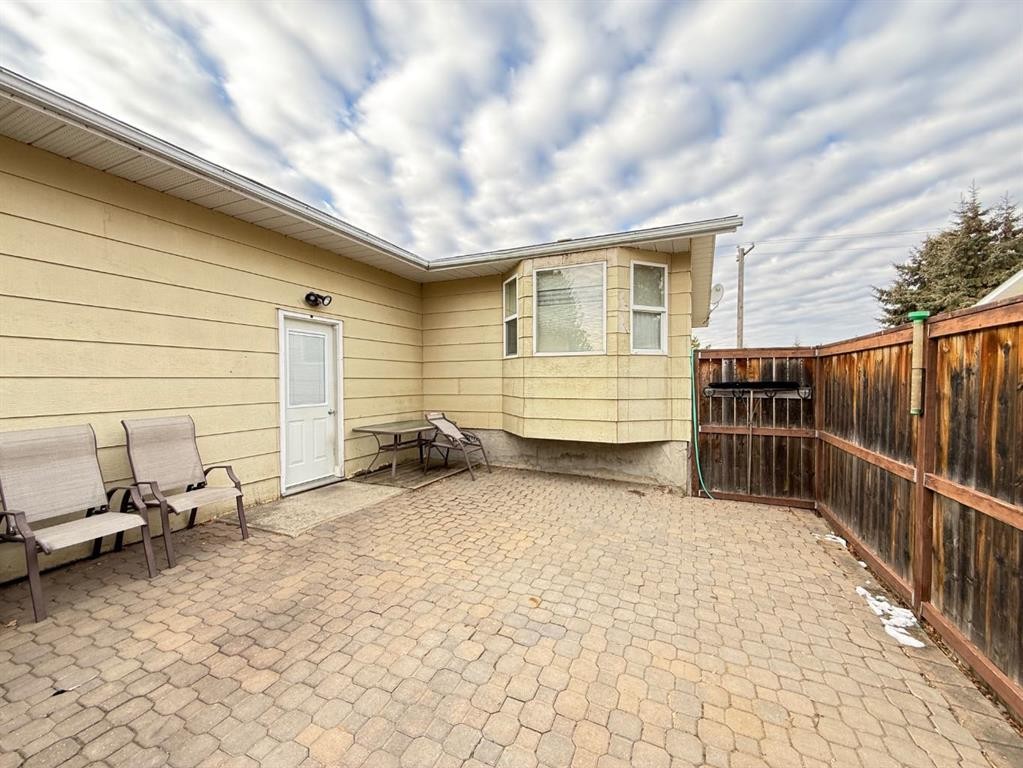5101 55 Street, Mannville, AB - Outdoor With Exterior