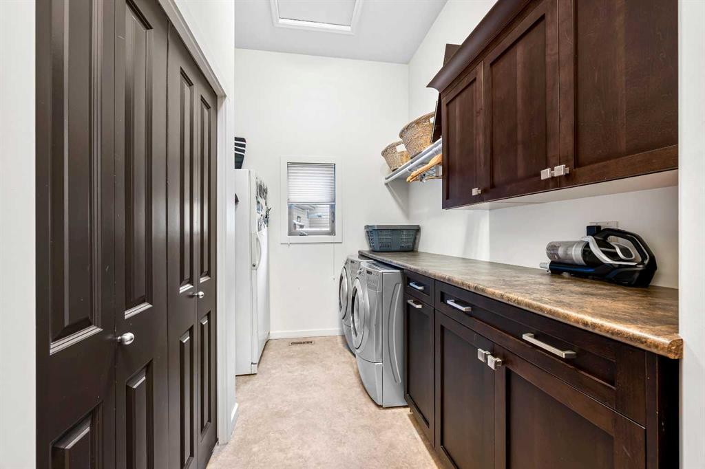 2112 56 Avenue, Lloydminster, AB - Indoor Photo Showing Laundry Room