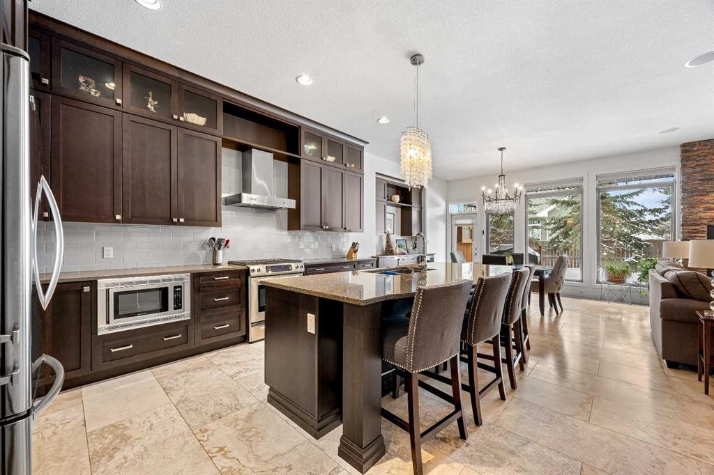 2112 56 Avenue, Lloydminster, AB - Indoor Photo Showing Kitchen With Upgraded Kitchen