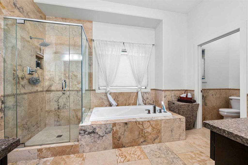 2112 56 Avenue, Lloydminster, AB - Indoor Photo Showing Bathroom