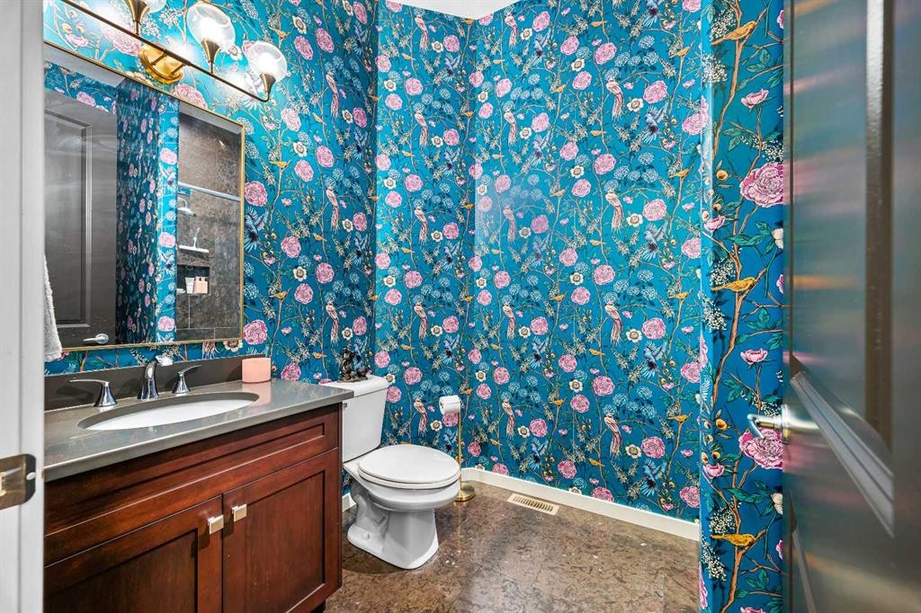 2112 56 Avenue, Lloydminster, AB - Indoor Photo Showing Bathroom