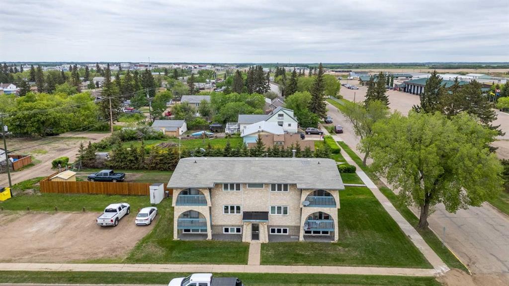 1-6-5502 49 Avenue, Lloydminster, SK - Outdoor With View