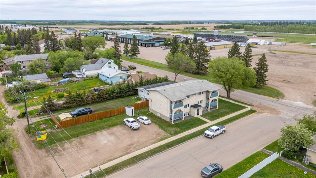 1-6-5502 49 Avenue, Lloydminster, SK - Outdoor With View