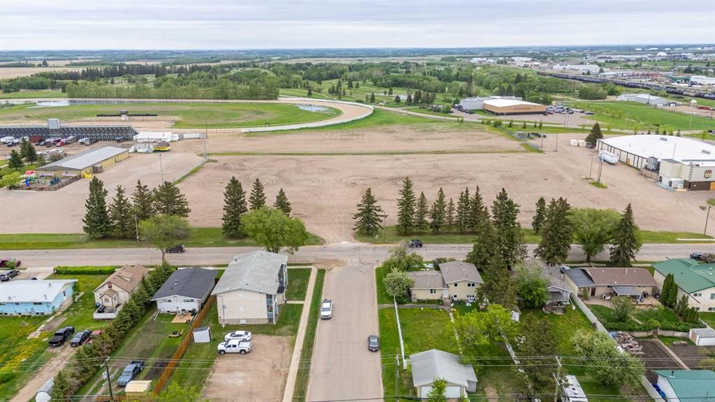 1-6-5502 49 Avenue, Lloydminster, SK - Outdoor With View