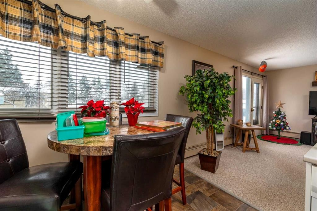 1-6-5502 49 Avenue, Lloydminster, SK - Indoor