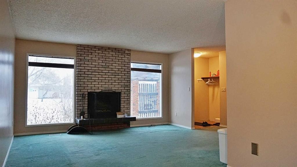 4243 48A Avenue, Vermilion, AB - Indoor With Fireplace