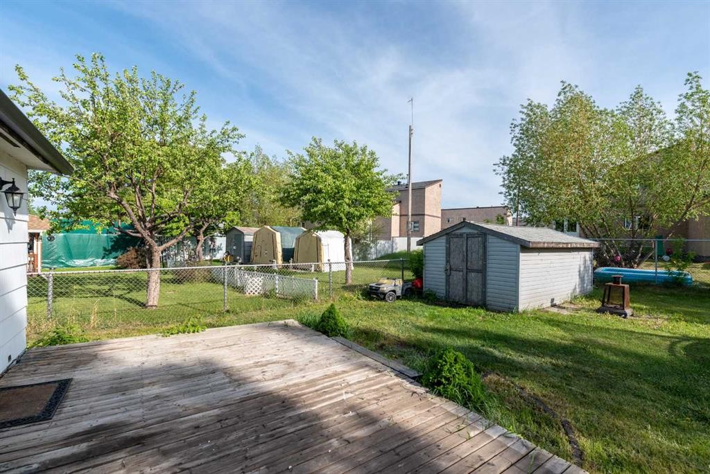 4743 Barr Crescent, Lloydminster, SK - Outdoor