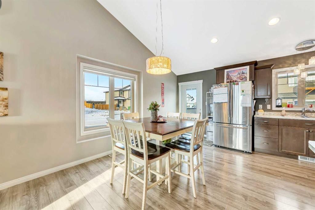7312 35 Street, Lloydminster, AB - Indoor Photo Showing Dining Room