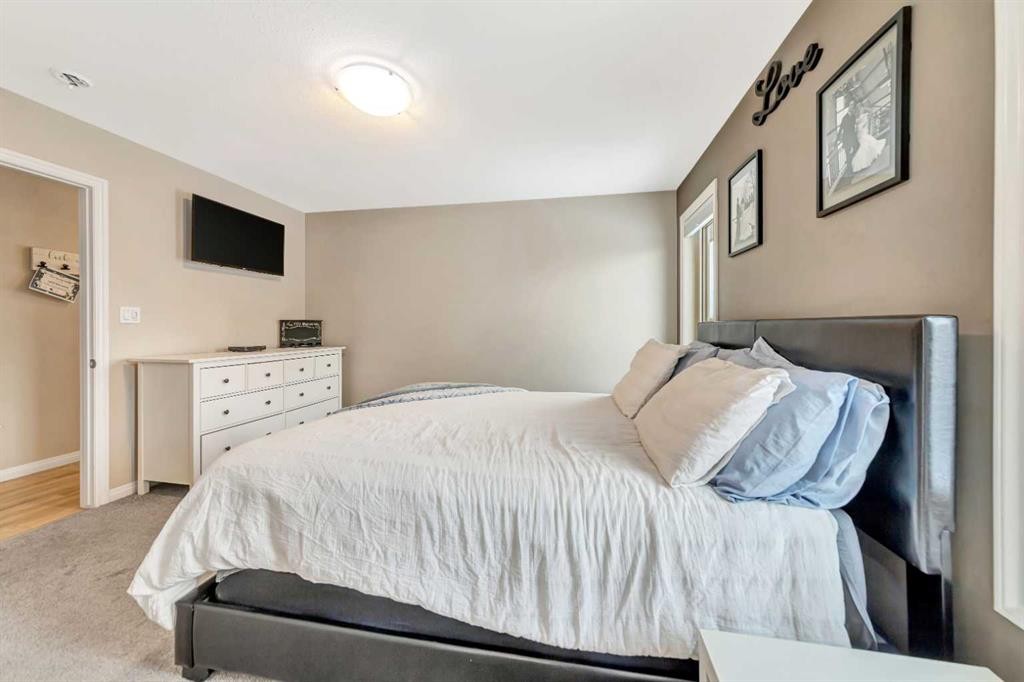 7312 35 Street, Lloydminster, AB - Indoor Photo Showing Bedroom