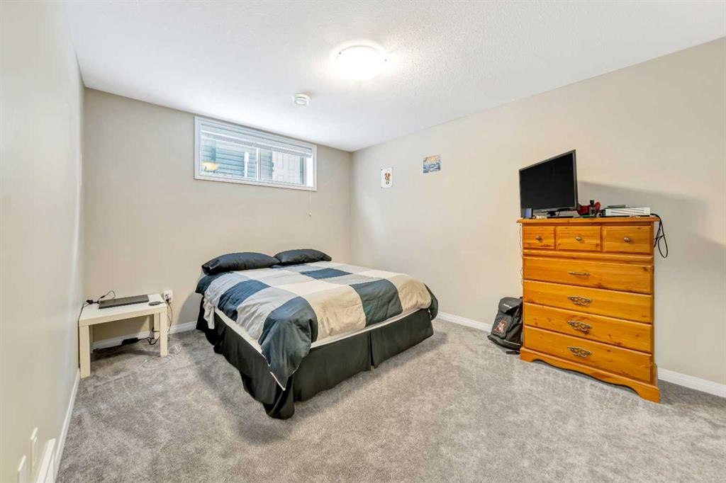 7312 35 Street, Lloydminster, AB - Indoor Photo Showing Bedroom