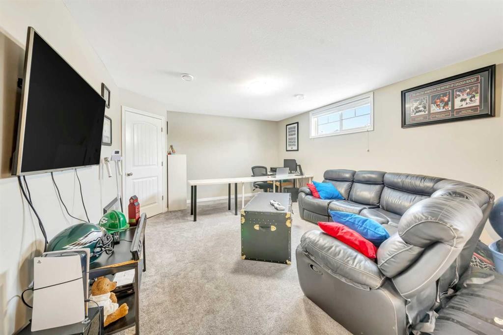 7312 35 Street, Lloydminster, AB - Indoor