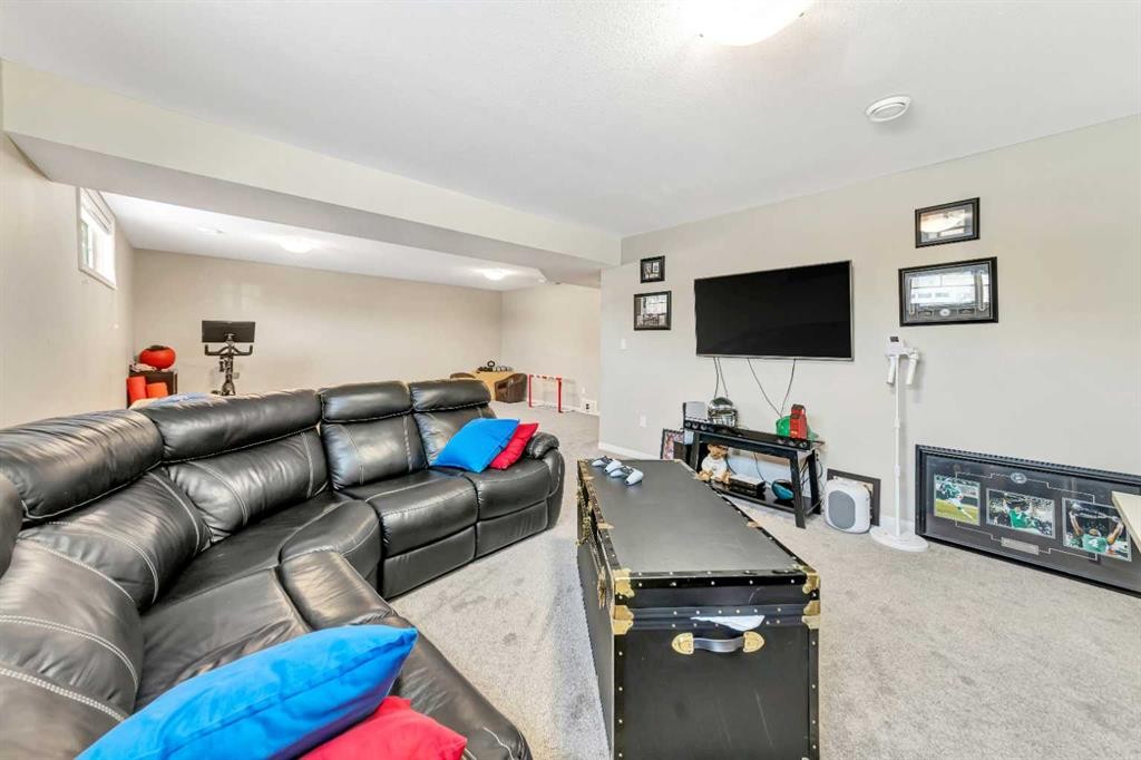 7312 35 Street, Lloydminster, AB - Indoor