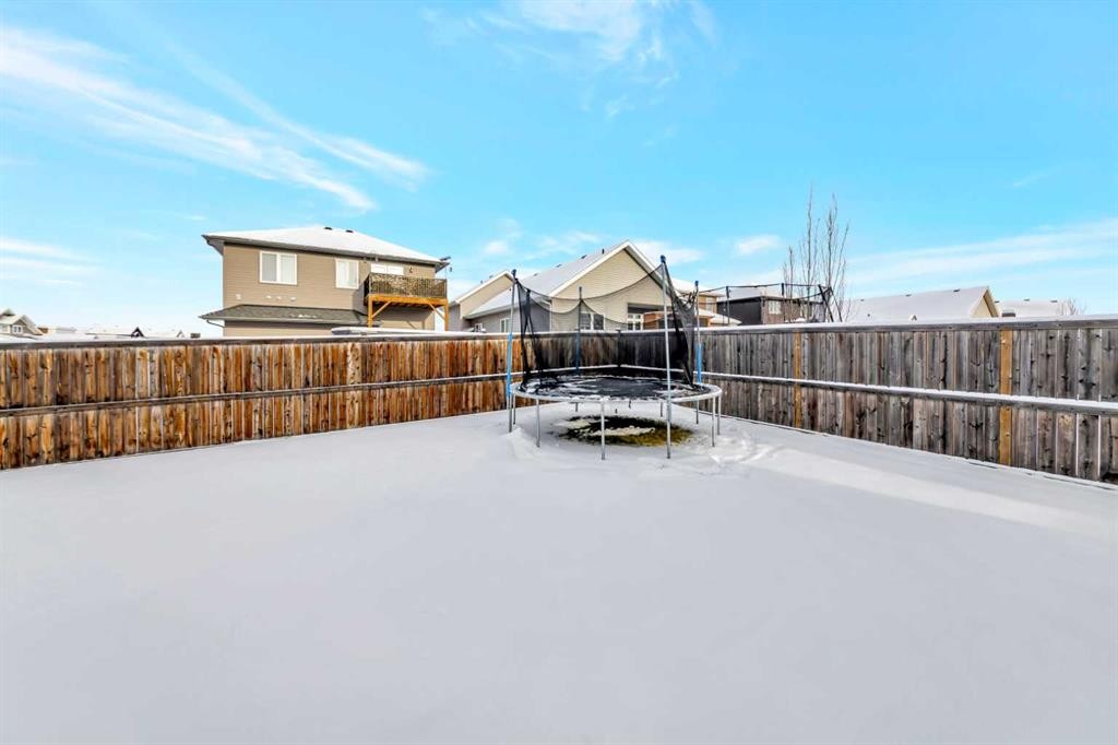 7312 35 Street, Lloydminster, AB - Outdoor
