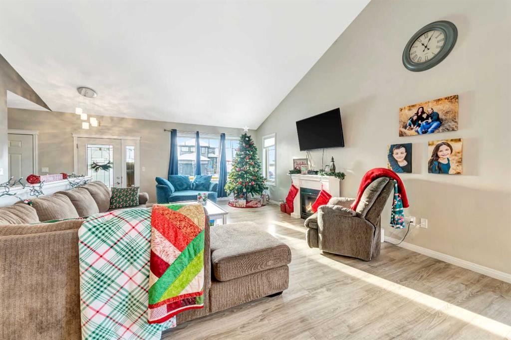 7312 35 Street, Lloydminster, AB - Indoor