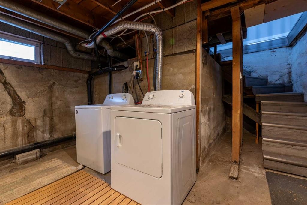 5603 50 Avenue, Lloydminster, SK - Indoor Photo Showing Laundry Room