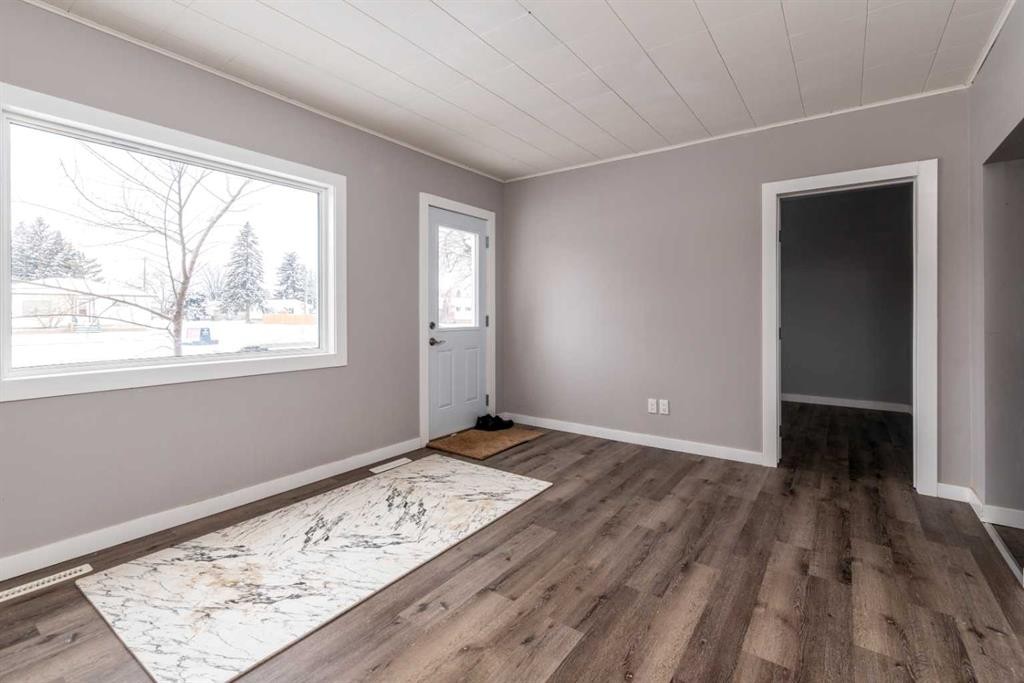 5603 50 Avenue, Lloydminster, SK - Indoor Photo Showing Other Room