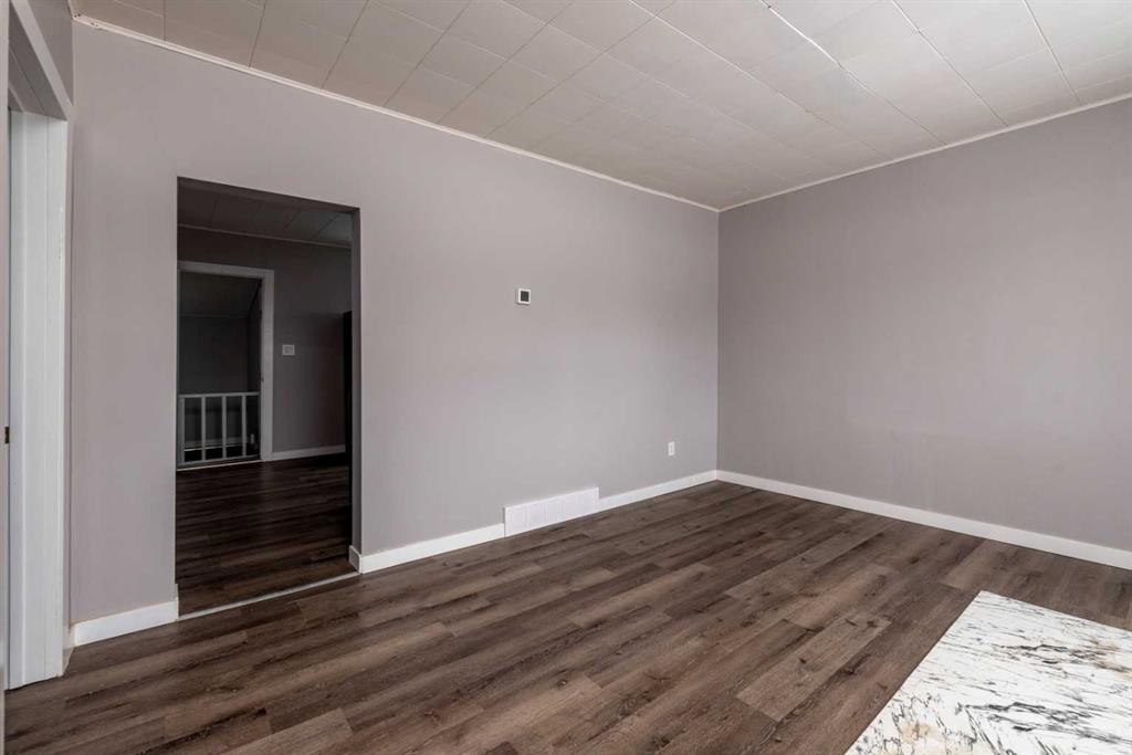 5603 50 Avenue, Lloydminster, SK - Indoor Photo Showing Other Room