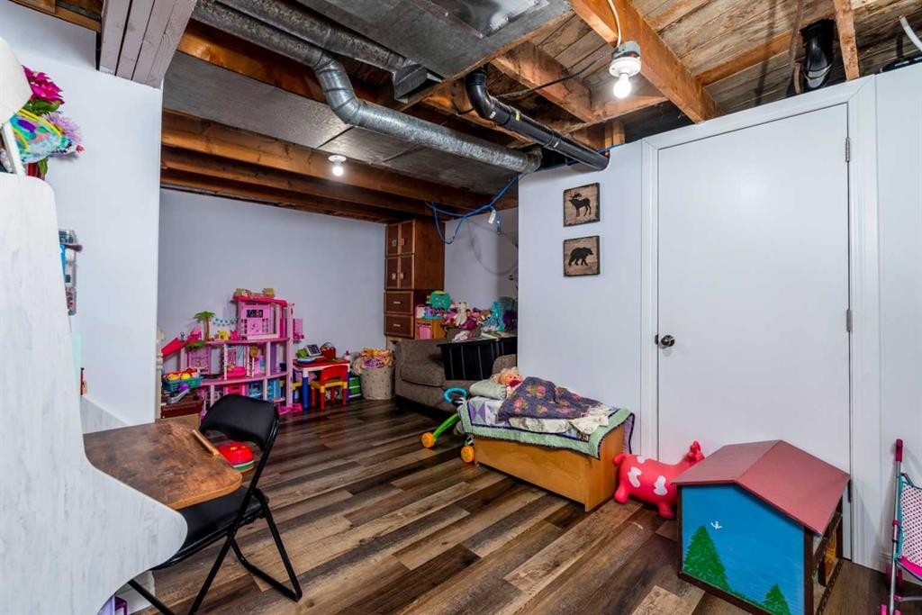 21 1 Street West, Neilburg, SK - Indoor Photo Showing Basement