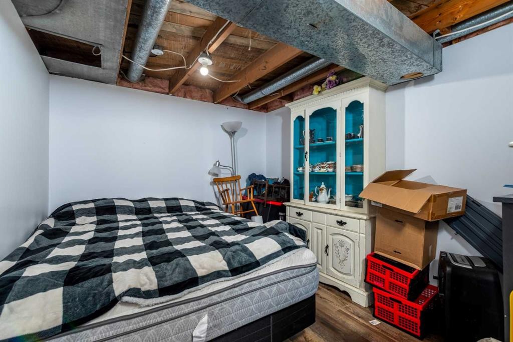 21 1 Street West, Neilburg, SK - Indoor