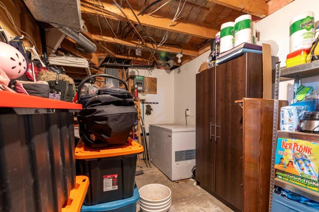 21 1 Street West, Neilburg, SK - Indoor