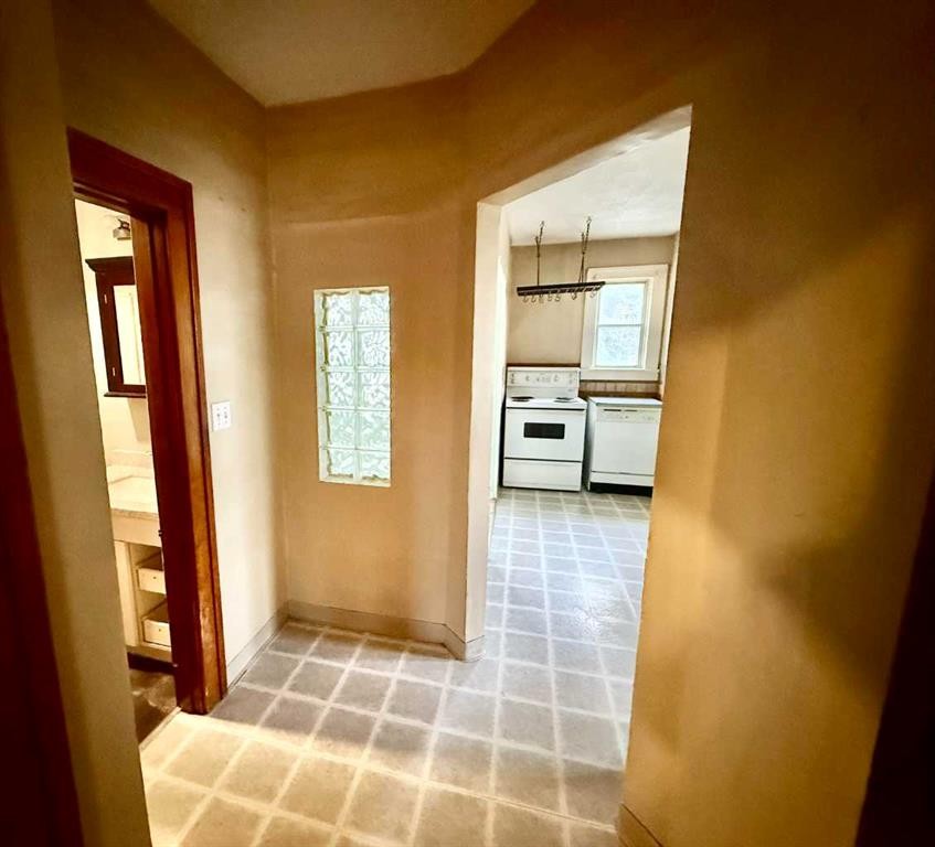 5115 46 Street, Provost, AB - Indoor